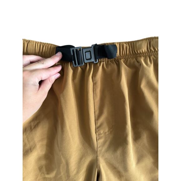 TYR Men’s Swim Hybrid Shorts Large Khaki Elastic Waist Belted Quick Dry Pockets - Picture 5 of 7